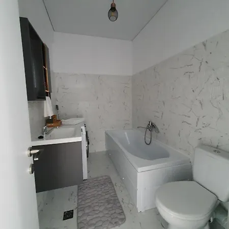 Roua's Garden Апартаменты *